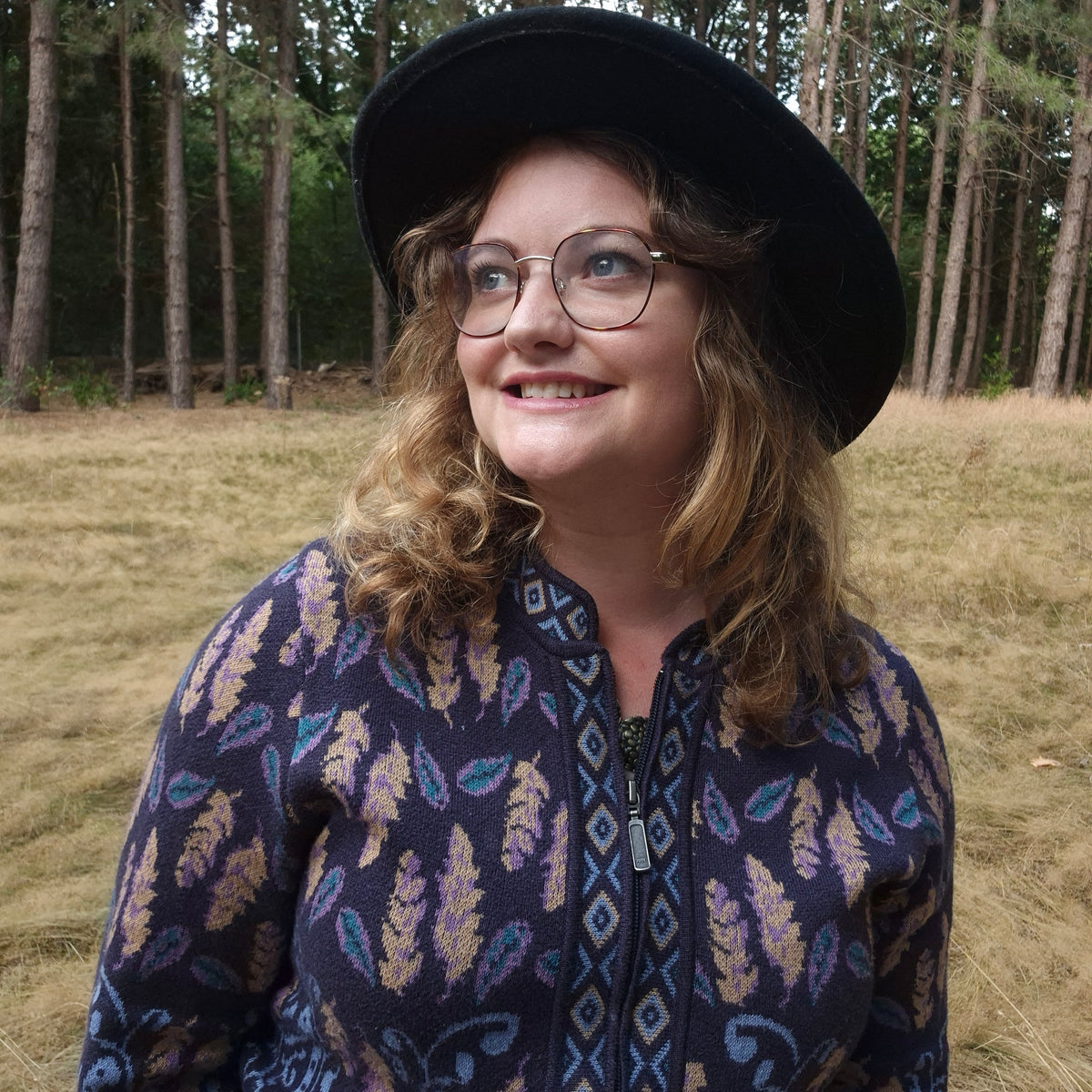 Vintage Stijl Jacquard Vest met Paisley & Veren Print - Blauw/Multi. Korte maat 40.Uniek item heb ik maar 1 van.
