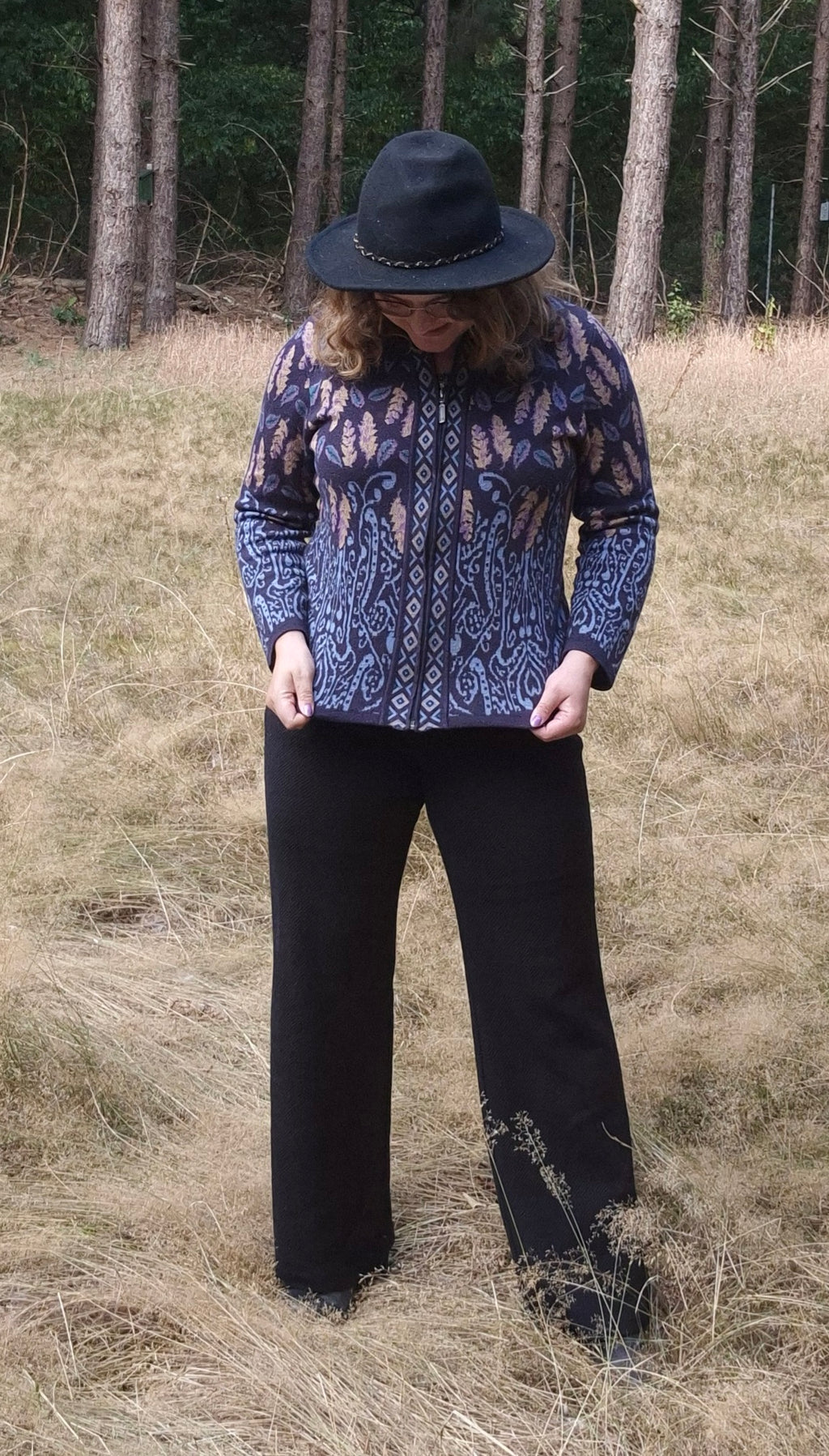 Vintage Stijl Jacquard Vest met Paisley & Veren Print - Blauw/Multi. Korte maat 40.Uniek item heb ik maar 1 van.