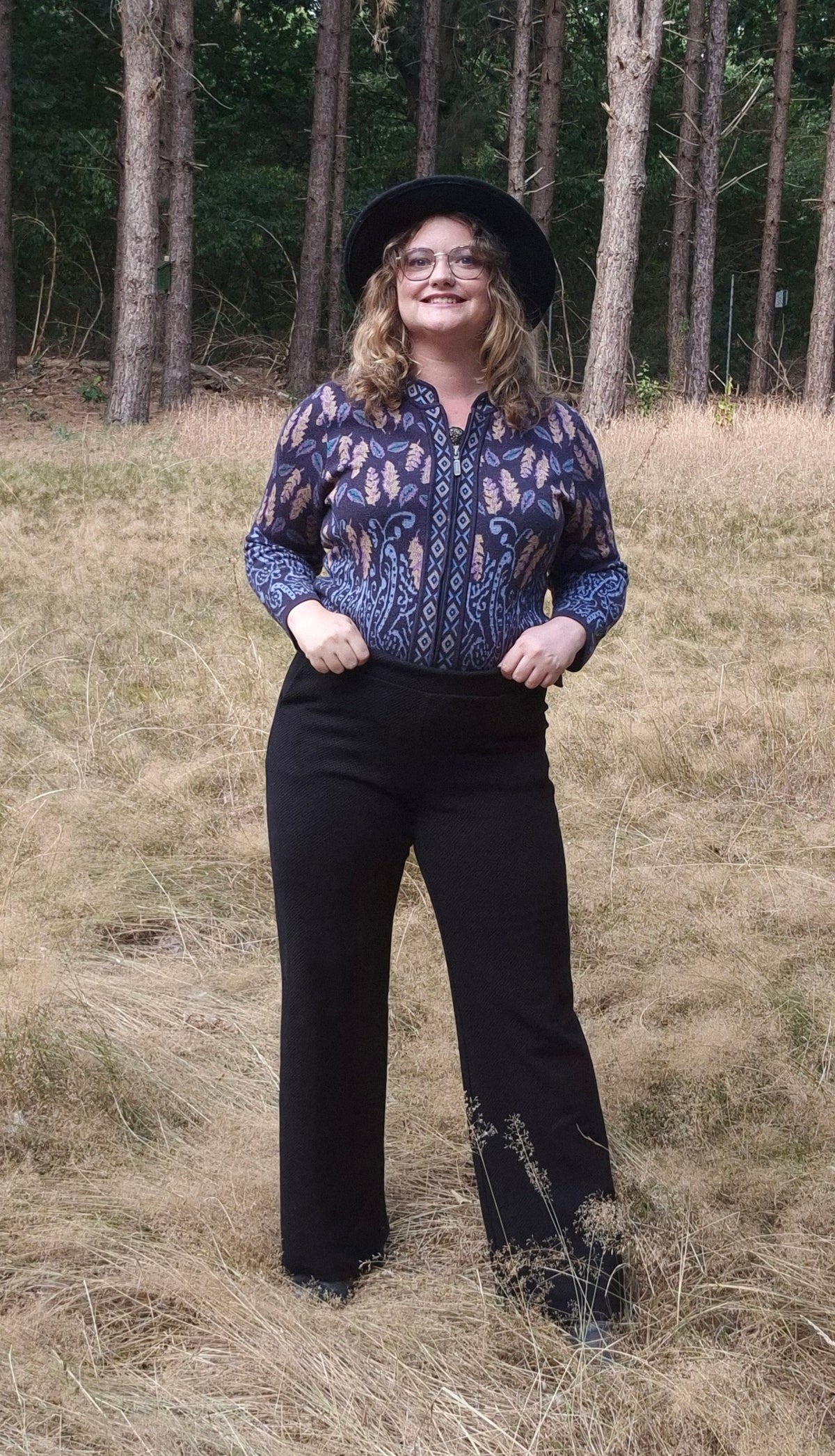Vintage Stijl Jacquard Vest met Paisley & Veren Print - Blauw/Multi. Korte maat 40.Uniek item heb ik maar 1 van.