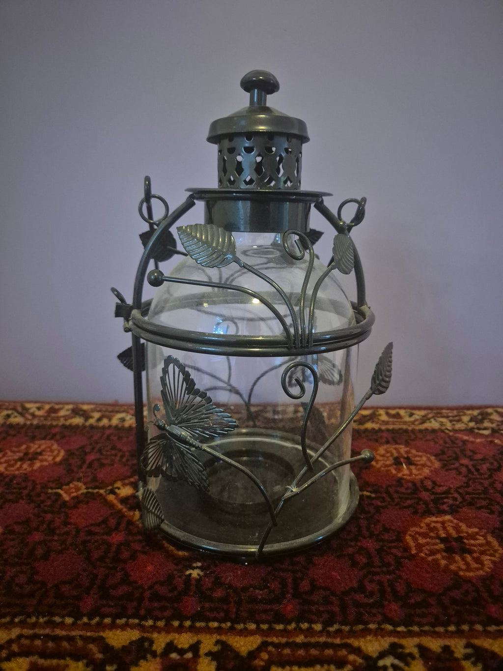 Sierlijke Metalen Lantaarn met Vlinders & Bladeren – Romantisch Windlicht met Glas